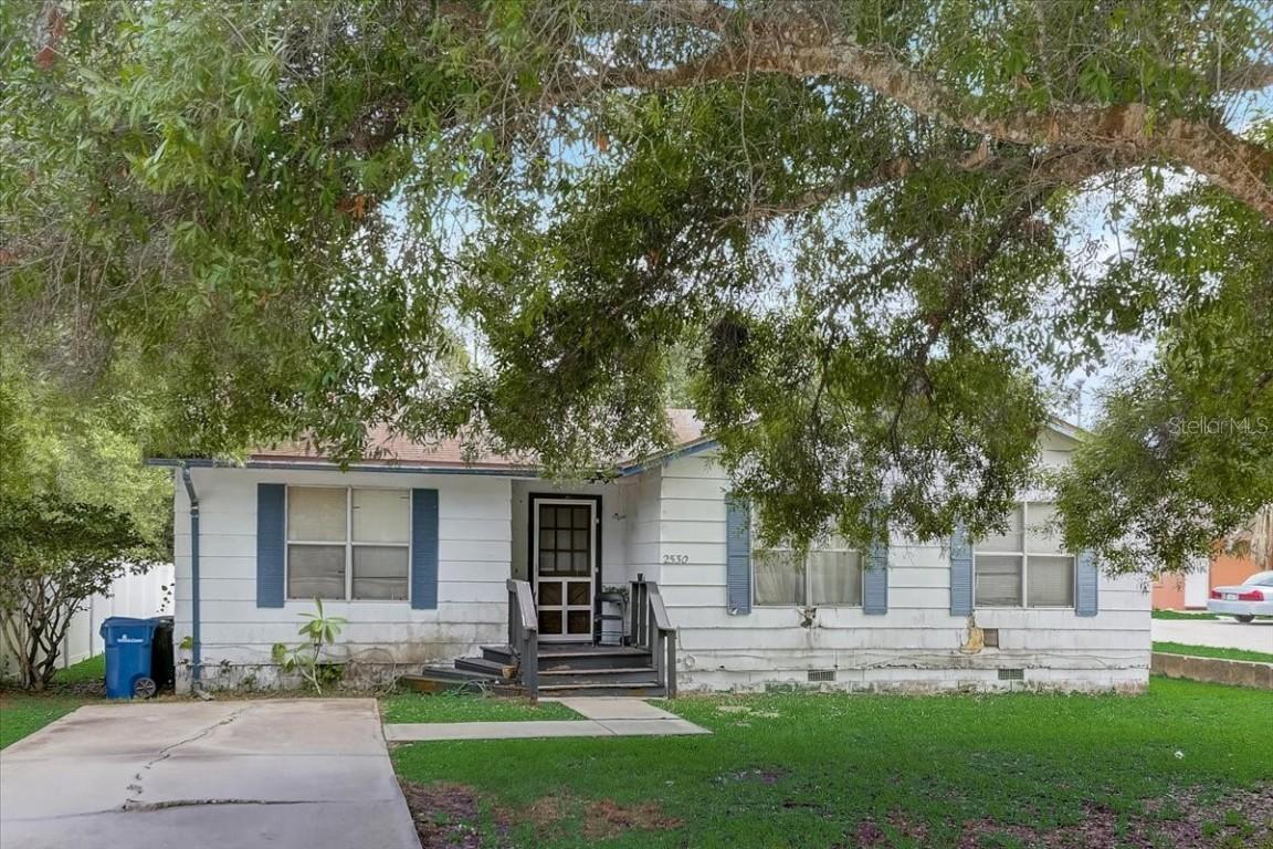 2530 19th St., Sarasota, FL 34234