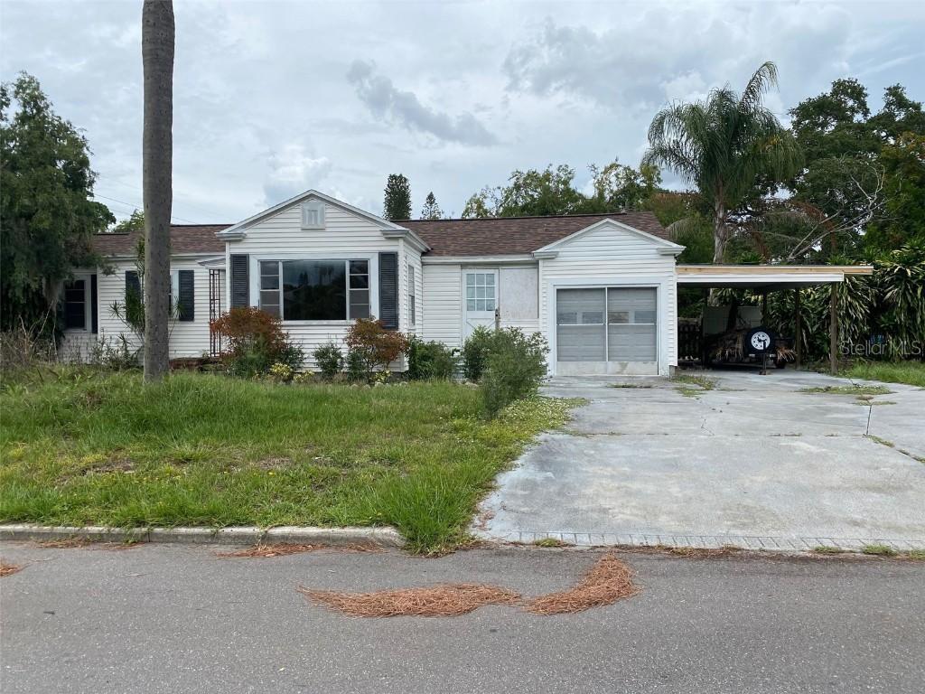 2829 9th Ave., Bradenton, FL 34205
