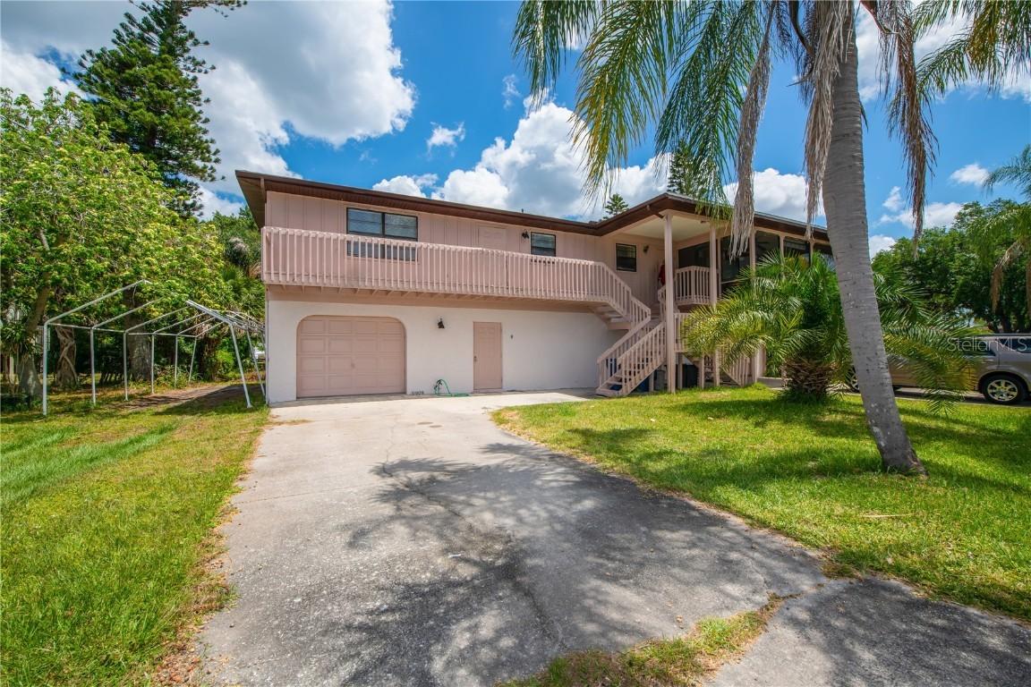 9909 46th Ave., Bradenton, FL 34210