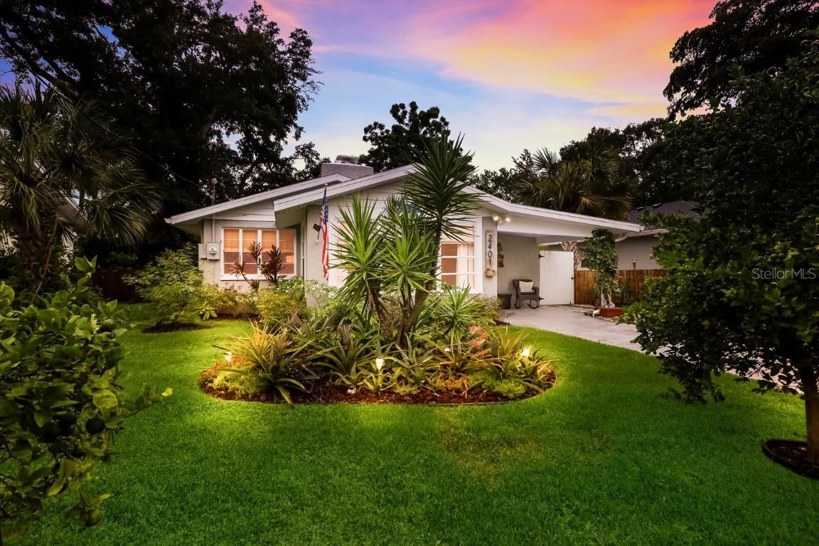 2401 6th Ave W, Bradenton, FL 34205