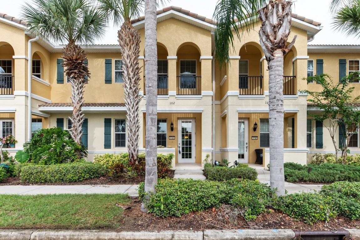 3740 82nd Avenue Cir. #102, Sarasota, FL 34243