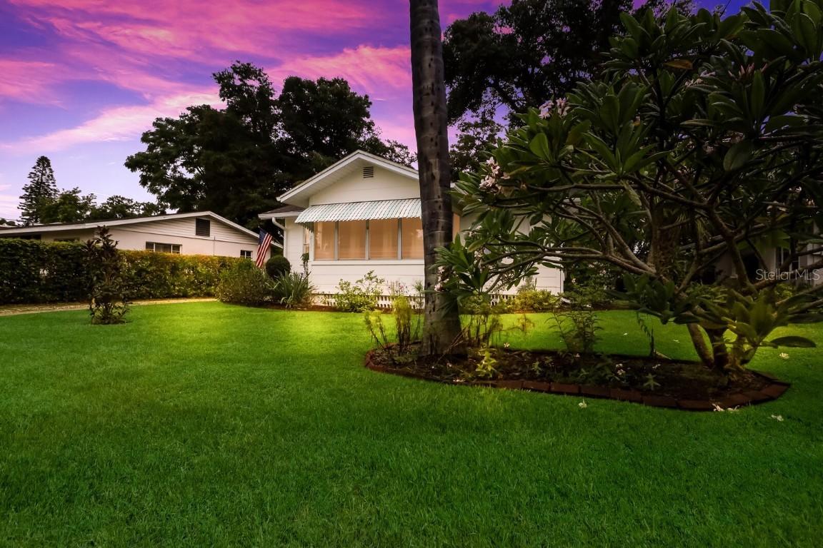 2331 6th Ave W, Bradenton, FL 34205