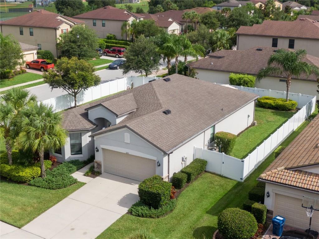 6805 49th Dr., Bradenton, FL 34203