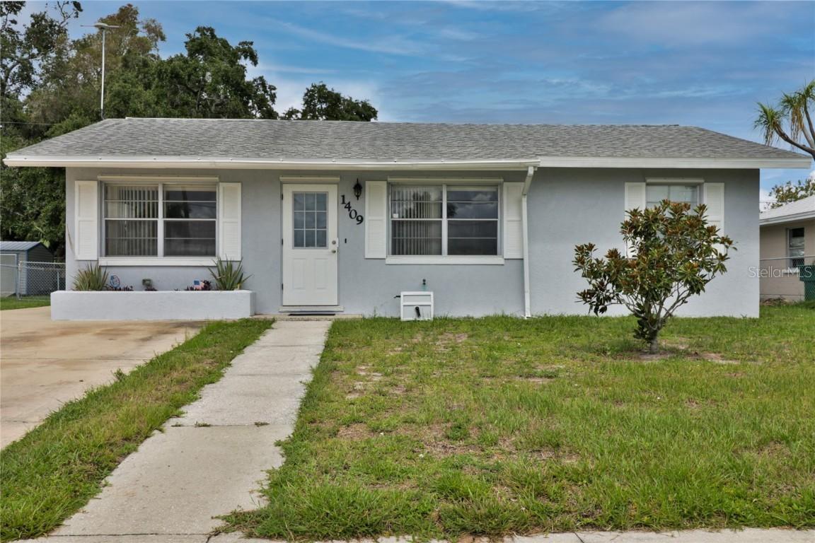 1409 10th Ave., Palmetto, FL 34221