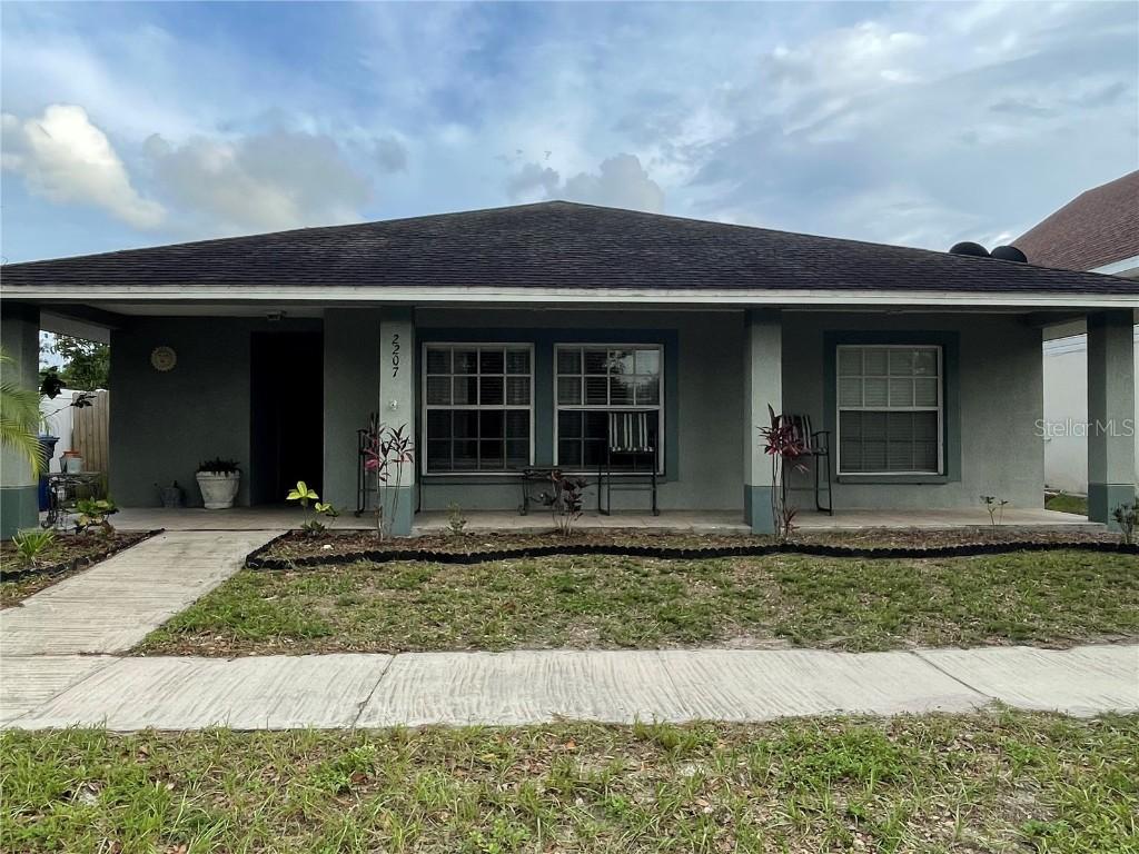 2207 Pleasant View Ave., Ruskin, FL 33570
