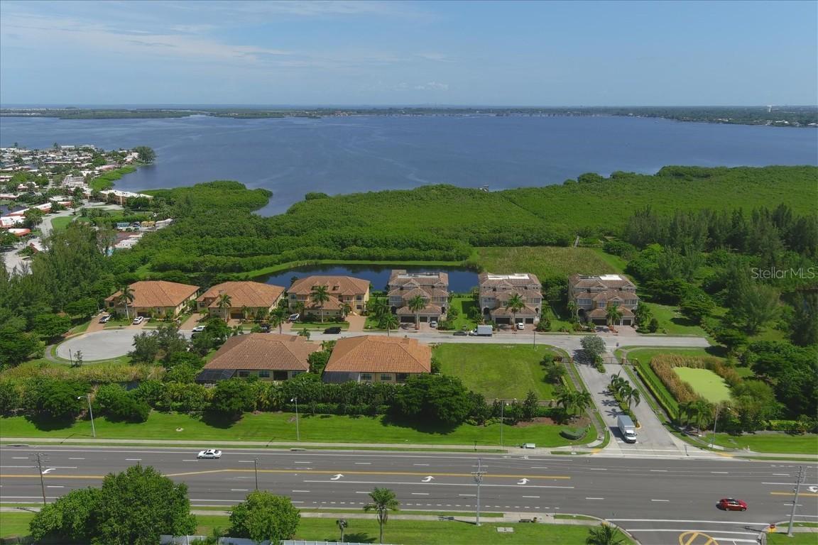 9204 43rd Ter., Bradenton, FL 34209