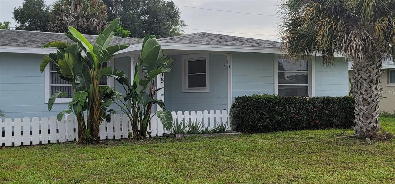 2415 Bridgewater Ln., Sarasota, FL 34231