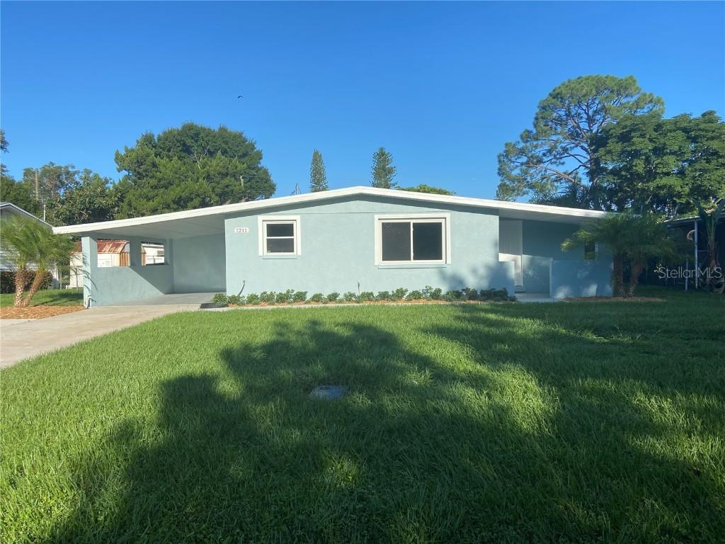1211 21st Ave., Palmetto, FL 34221