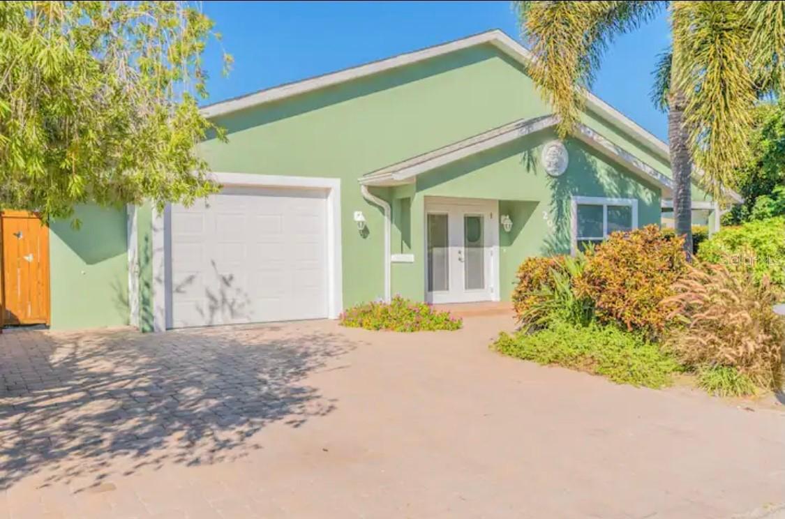 204 55th St., Holmes Beach, FL 34217