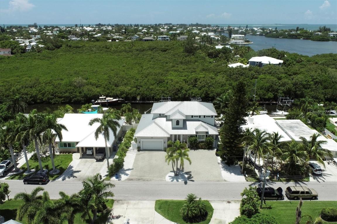 520 77th St., Holmes Beach, FL 34217
