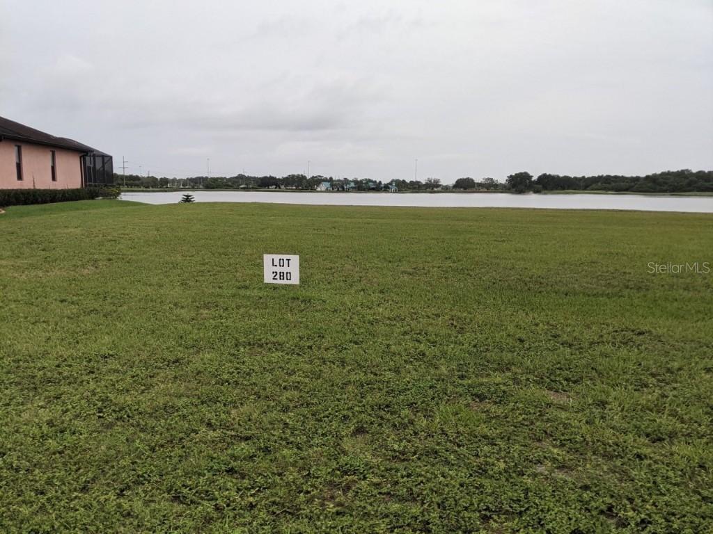 9233 Raes Creek Pl., Palmetto, FL 34221