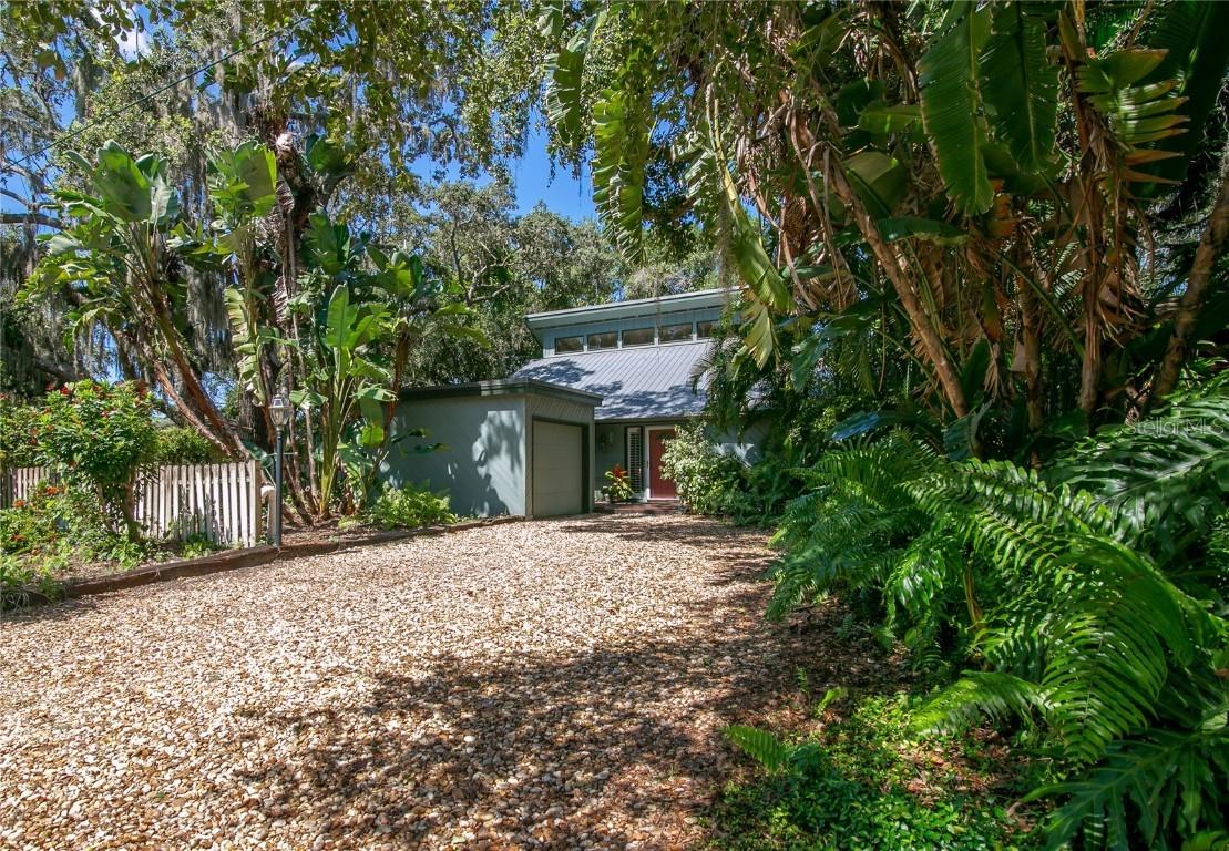 2716 Huntington Ave., Sarasota, FL 34232