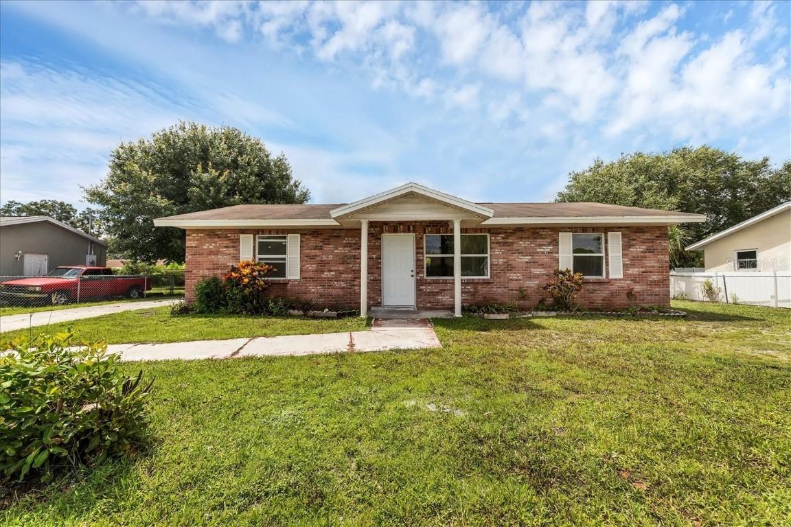 2112 14th Ave., Bradenton, FL 34208