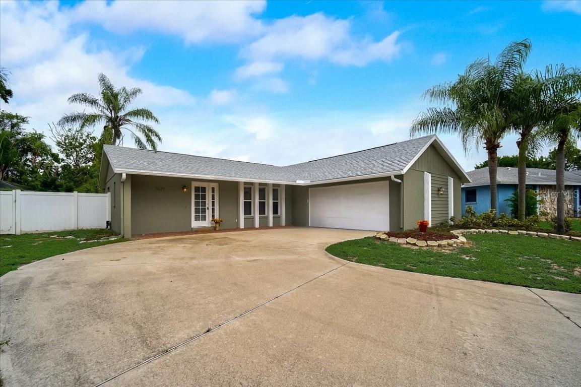 2679 Briar Oak Cir., Sarasota, FL 34232