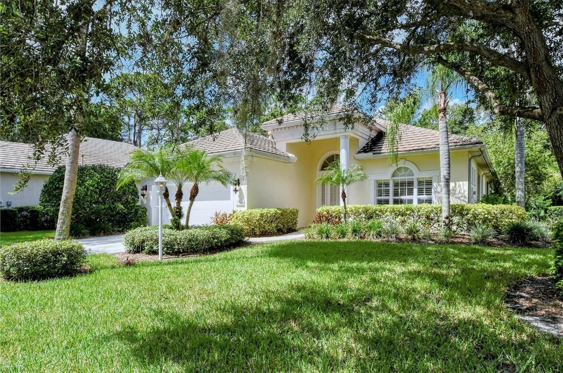 7016 Lennox Pl., University Park, FL 34201