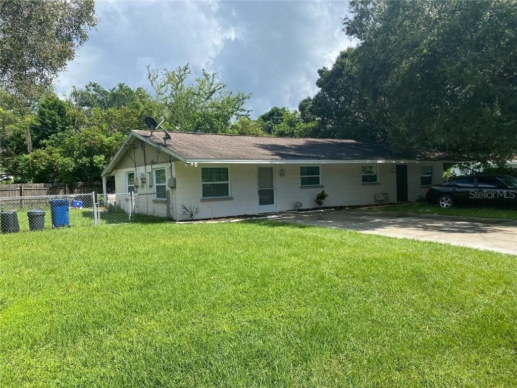 6437 6th St., Bradenton, FL 34207