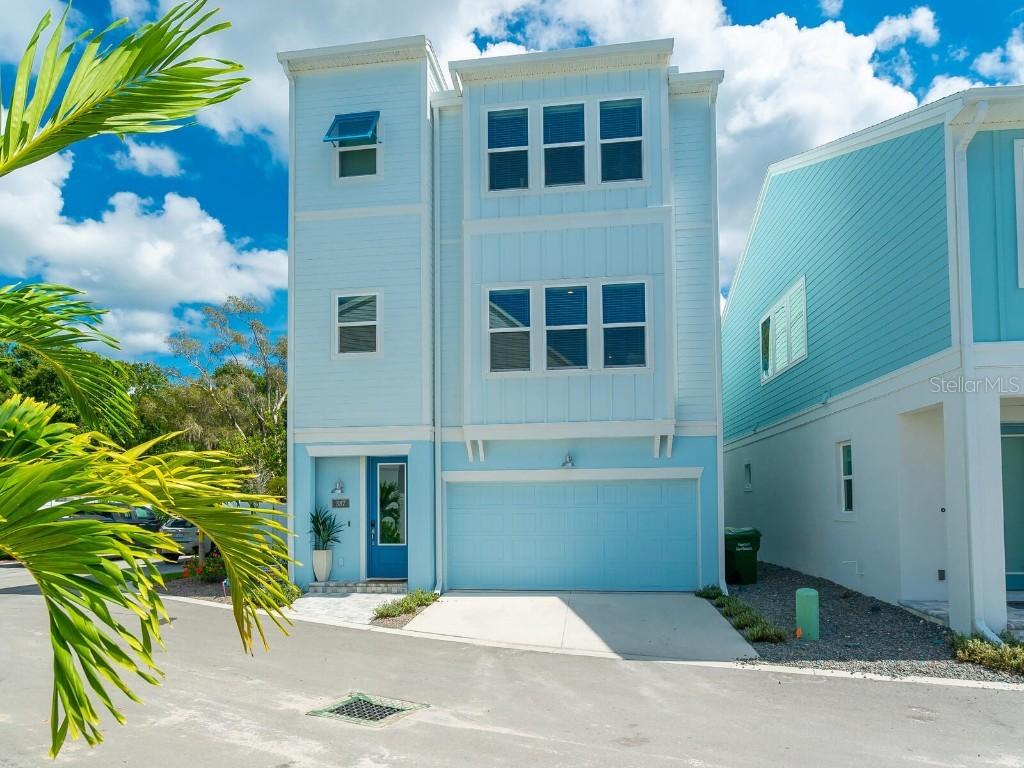 387 Wingfield Dr., Sarasota, FL 34237