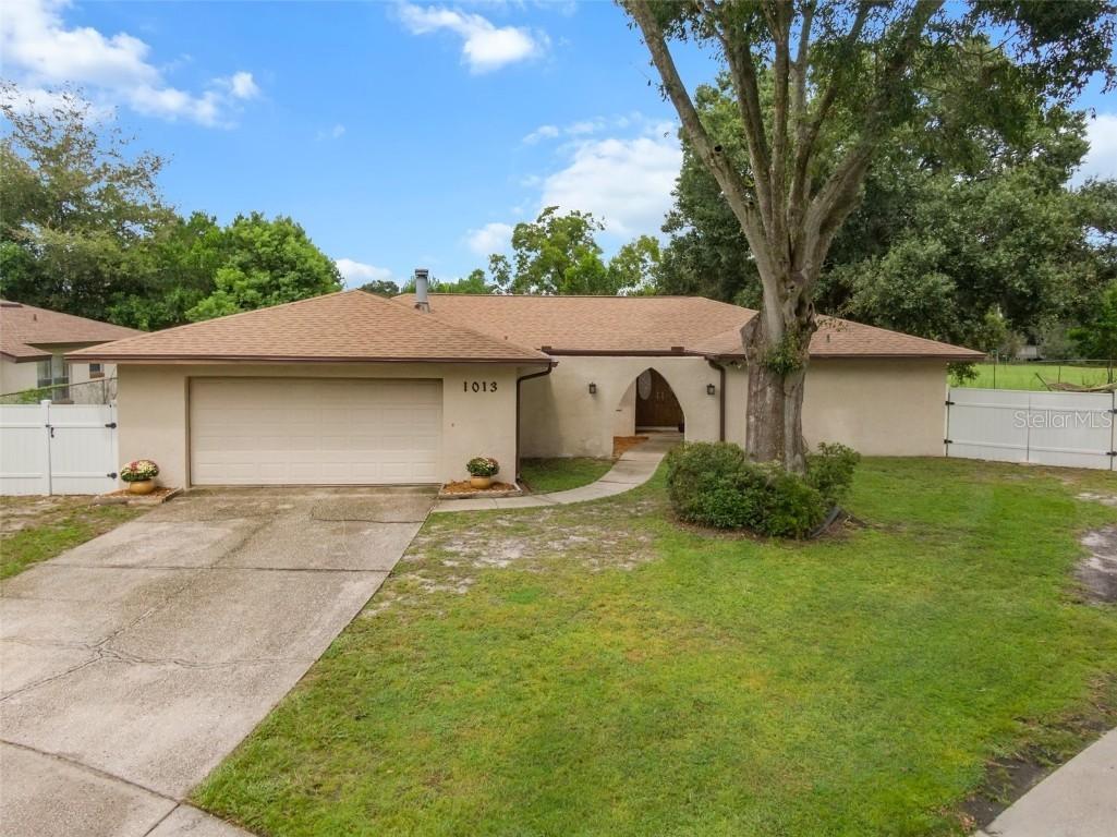 1013 Celtic Ct., Brandon, FL 33510