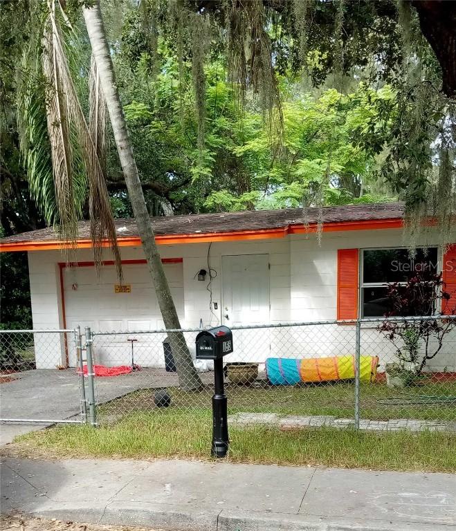 2155 Maple Ave., Sarasota, FL 34234