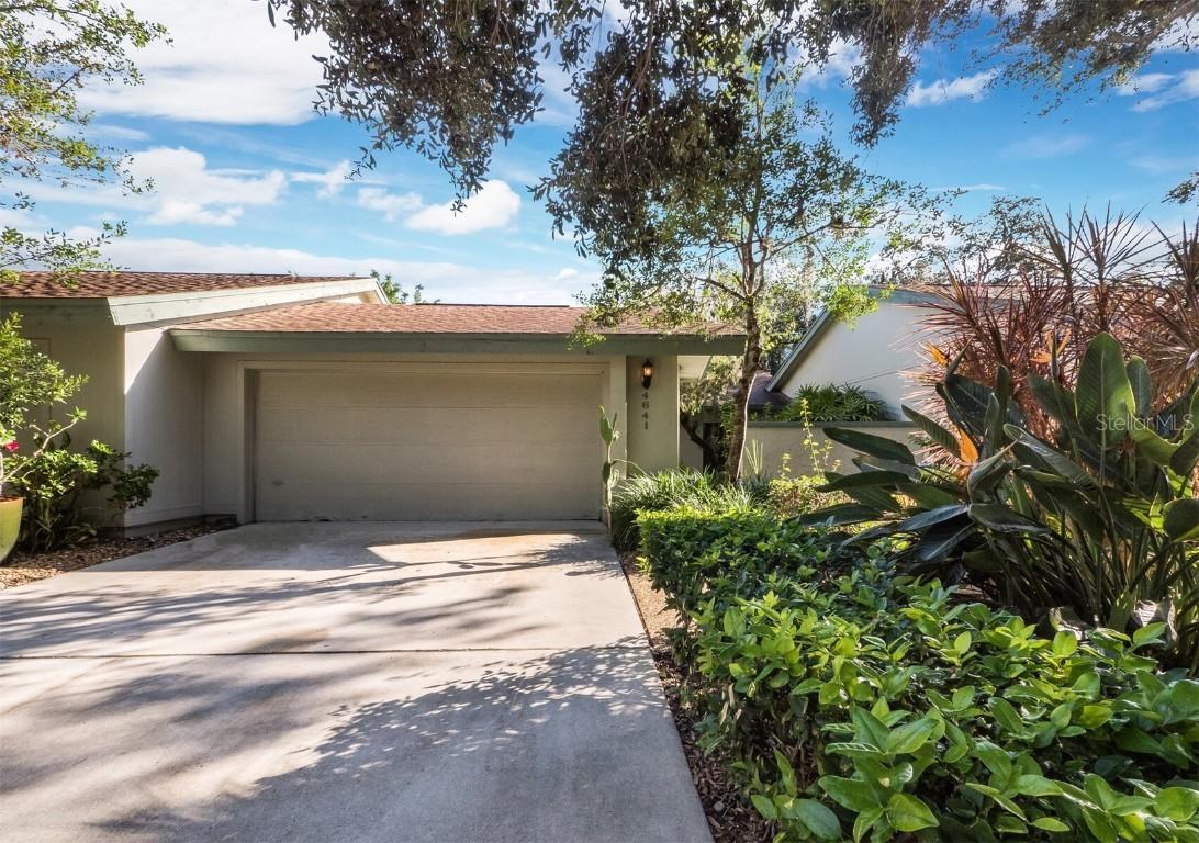 4641 Pine Green Tr. #26, Sarasota, FL 34241