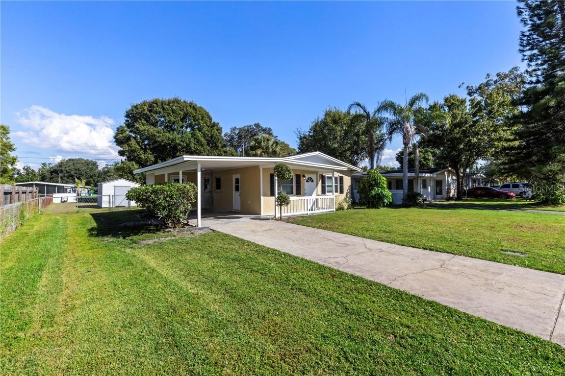 1210 22nd Ave., Palmetto, FL 34221