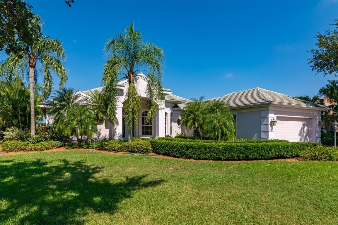 6915 Langley Pl., University Park, FL 34201