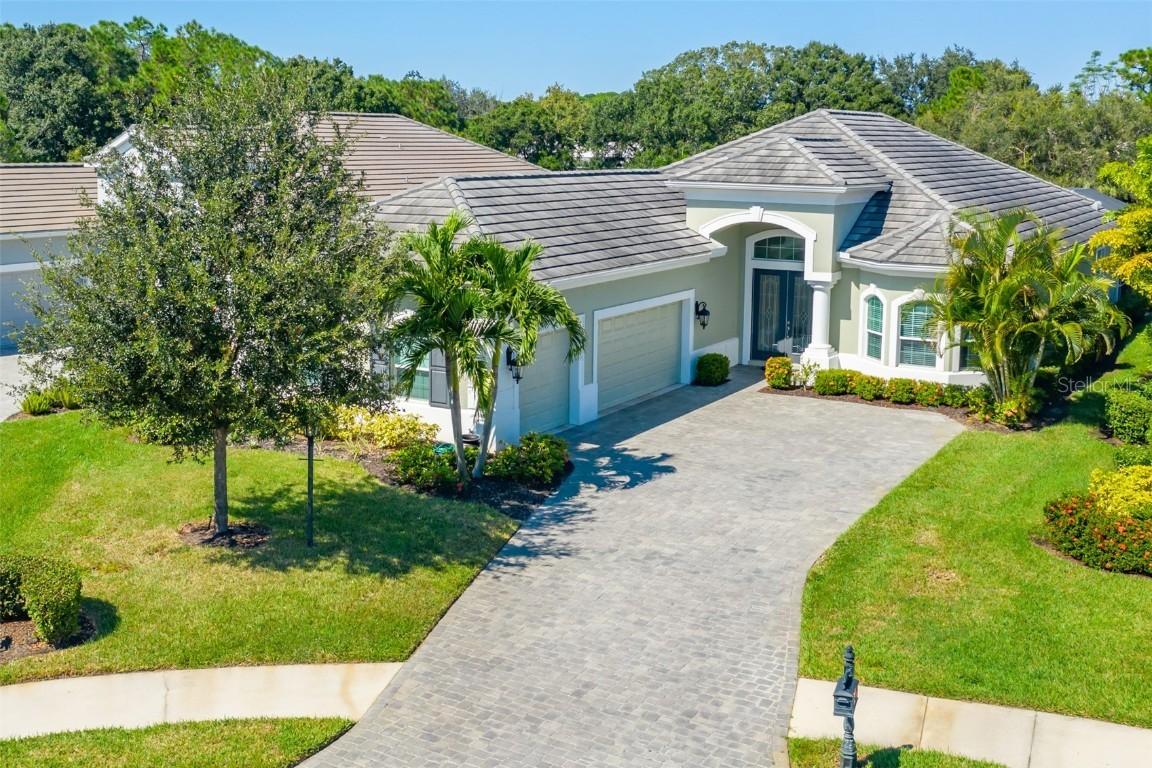 6715 Curzon Ter., University Park, FL 34201