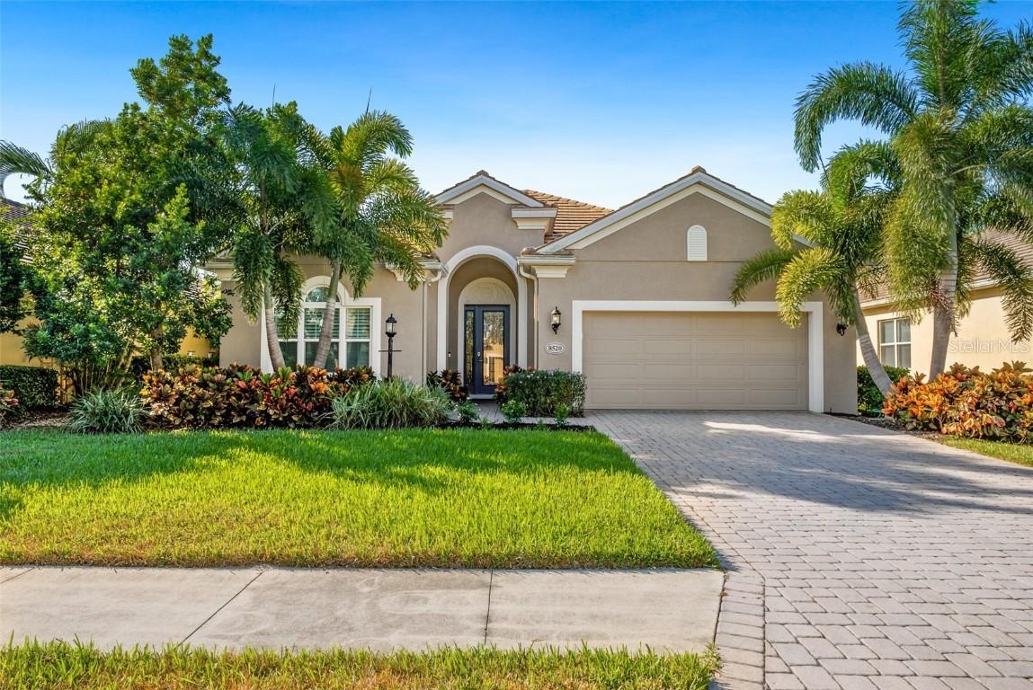 8520 17th Dr., Bradenton, FL 34209