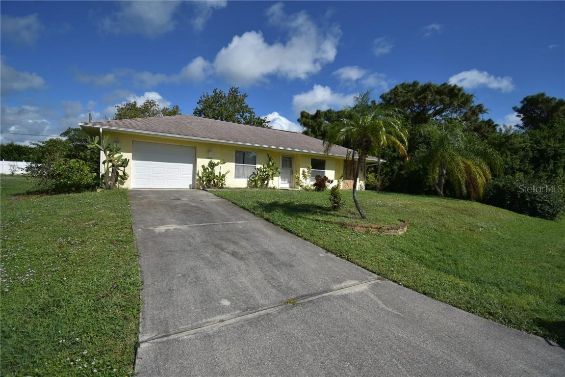 7205 Snow Dr., Englewood, FL 34224