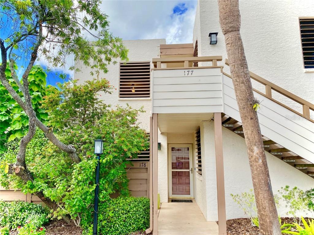 177 Pineneedle Dr., Bradenton, FL 34210