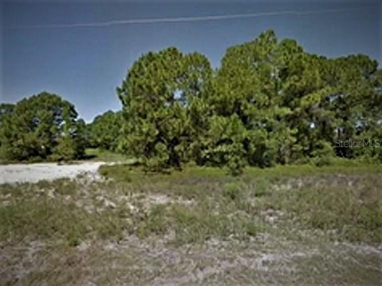 642 Sunflower Ave., Lehigh Acres, FL 33974