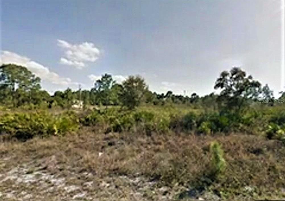 858 Hoosier St., Lehigh Acres, FL 33974