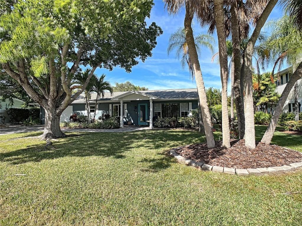 218 82nd St., Holmes Beach, FL 34217