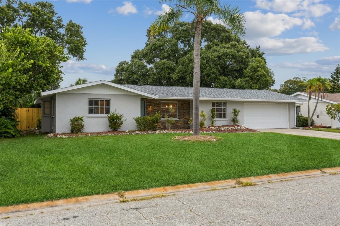 3441 Fairview Dr., Sarasota, FL 34239