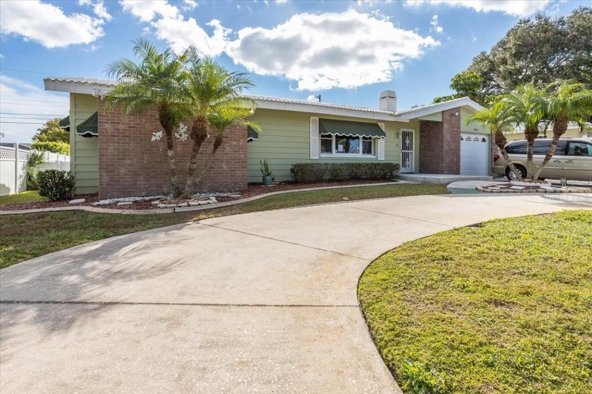 11488 81st Ave., Seminole, FL 33772