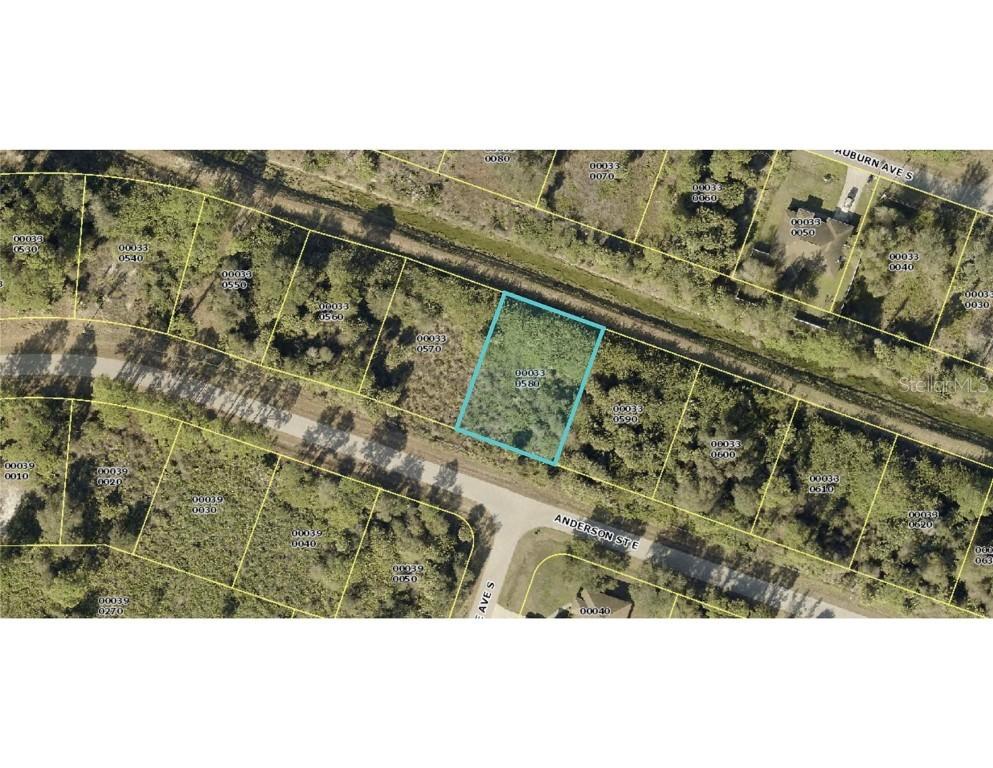 1039 Anderson St., Lehigh Acres, FL 33974