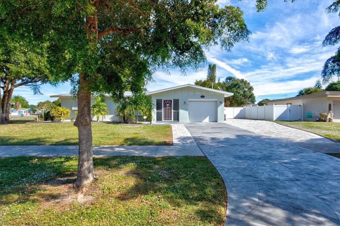 186 Venice East Blvd., Venice, FL 34293