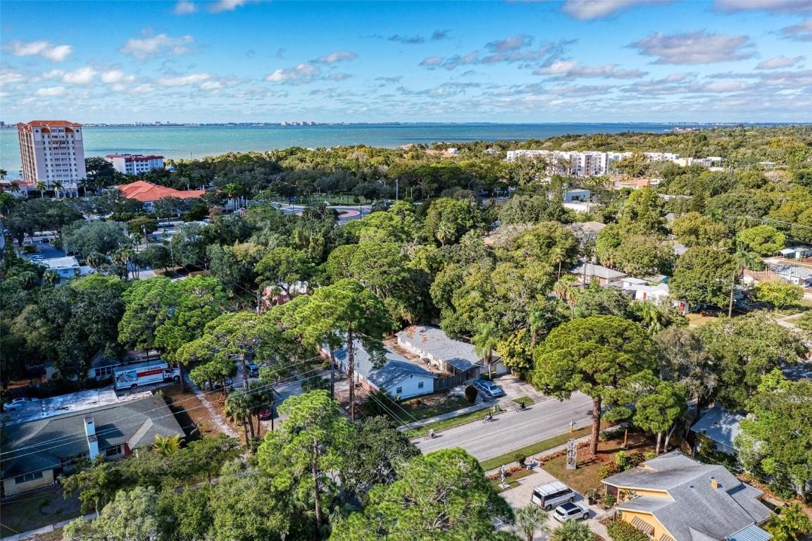 1297 13th St., Sarasota, FL 34236