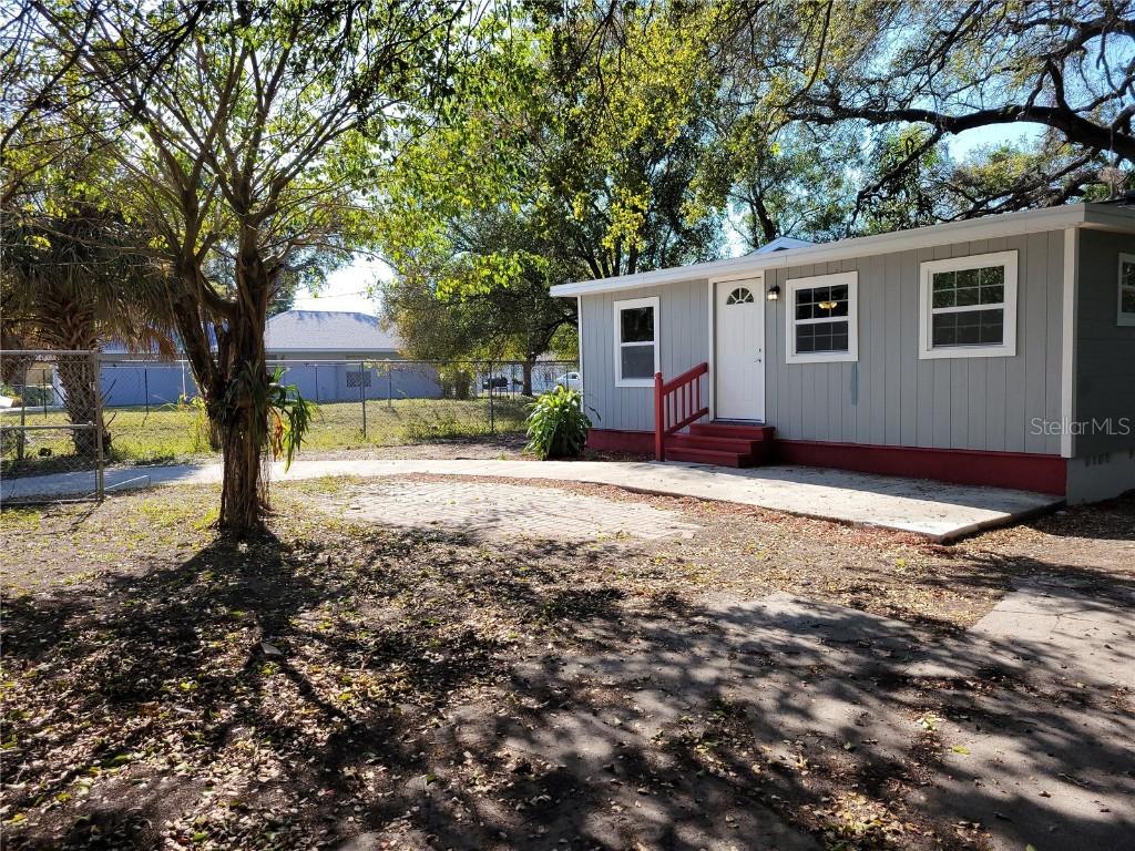2005 Gillespie Ave., Sarasota, FL 34234