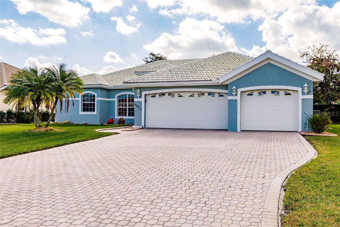 6604 Grand Point Ave., University Park, FL 34201