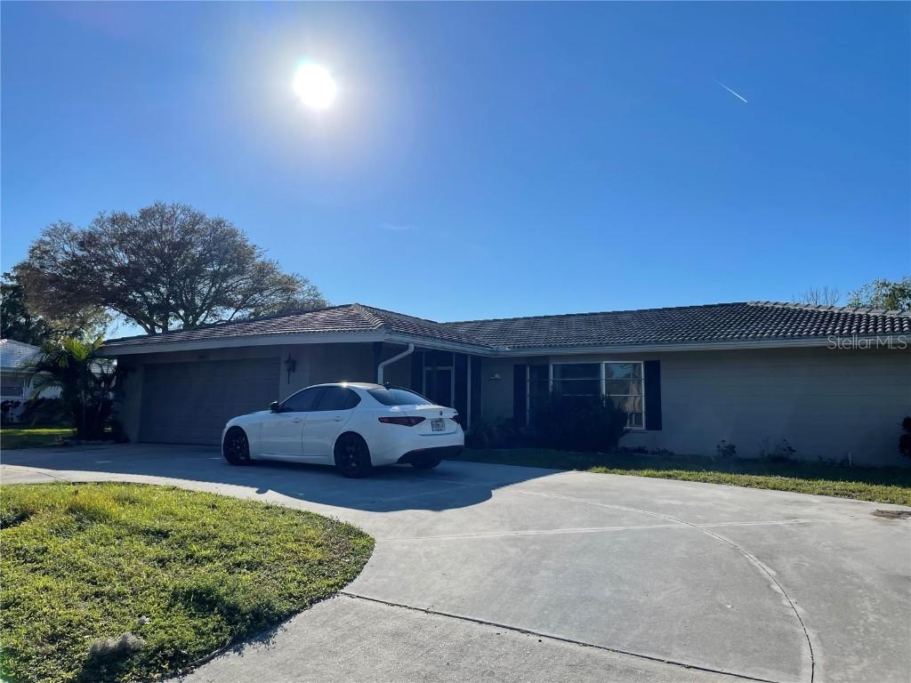 2006 Beneva Rd., Sarasota, FL 34232
