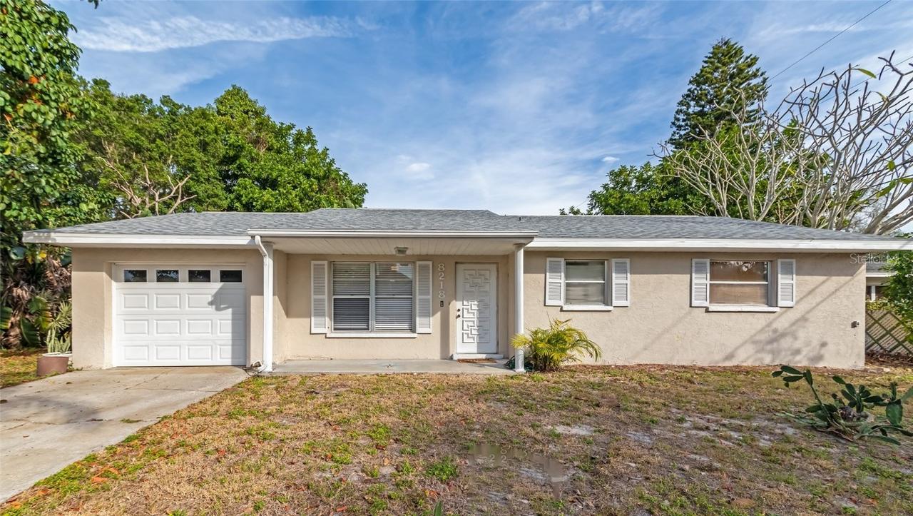 8218 43rd Ave., Bradenton, FL 34209