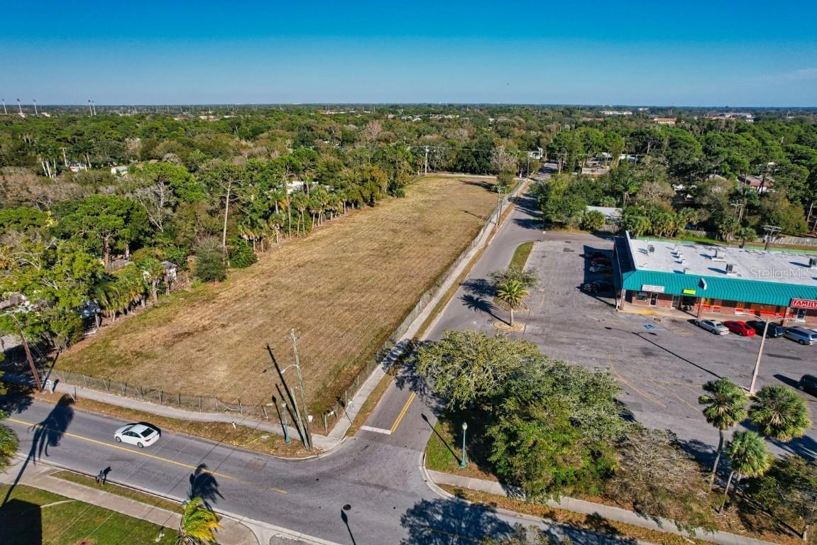 414 N Lime Ave., Sarasota, FL 34237