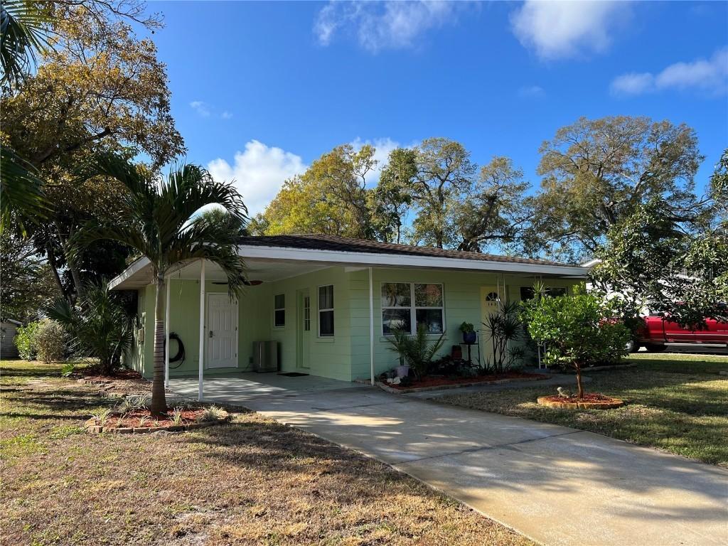 2407 15th Ave., Bradenton, FL 34205