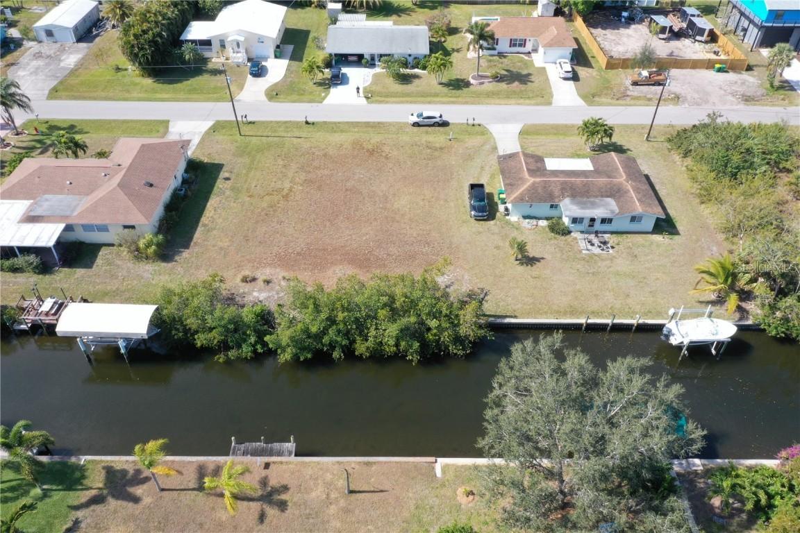 2702 Larkspur Dr., Punta Gorda, FL 33950
