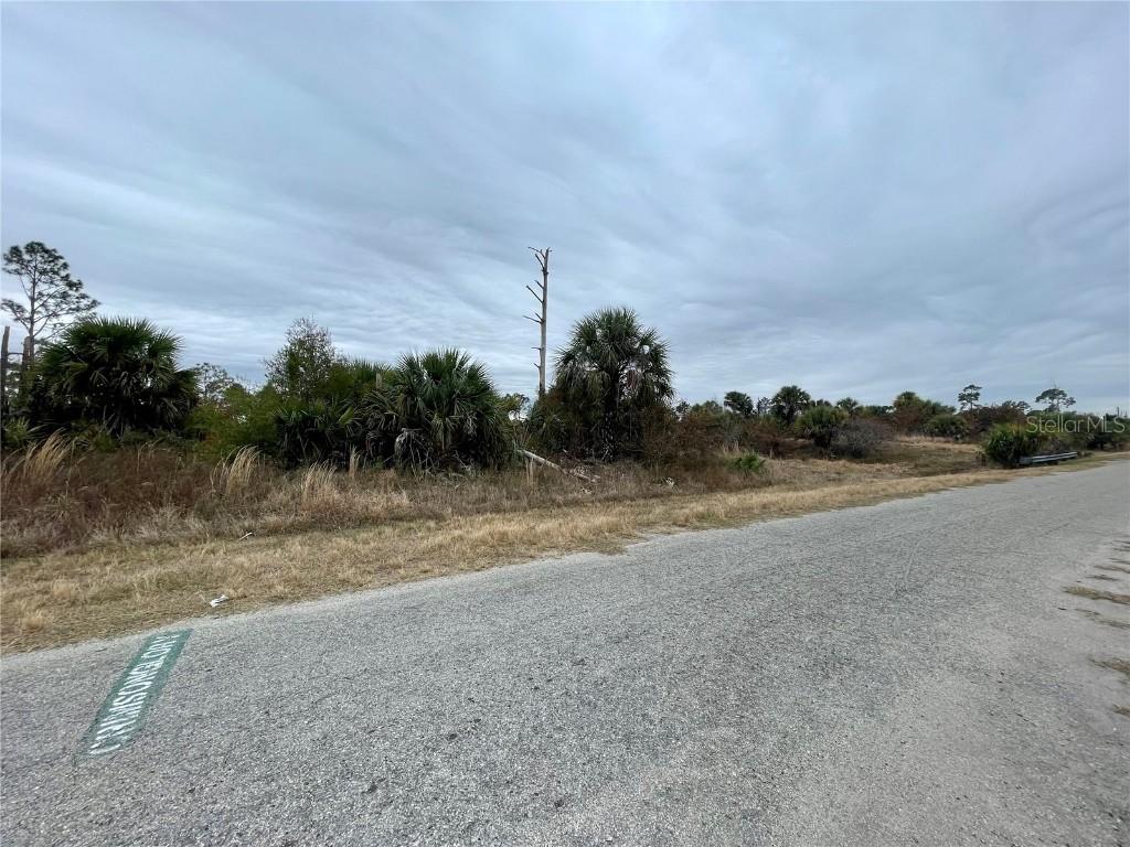Fiveleaf Rd., North Port, FL 34288