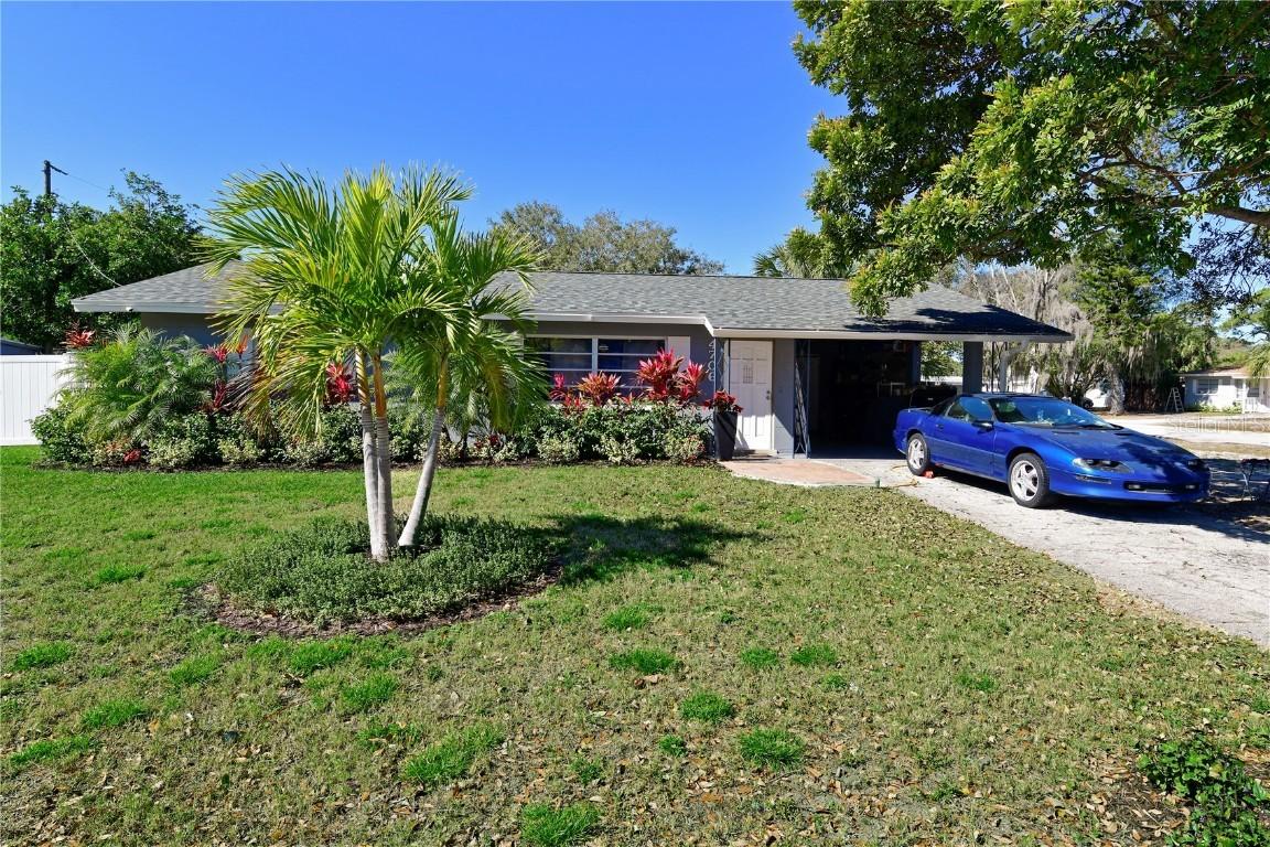 4706 22nd St., Bradenton, FL 34207