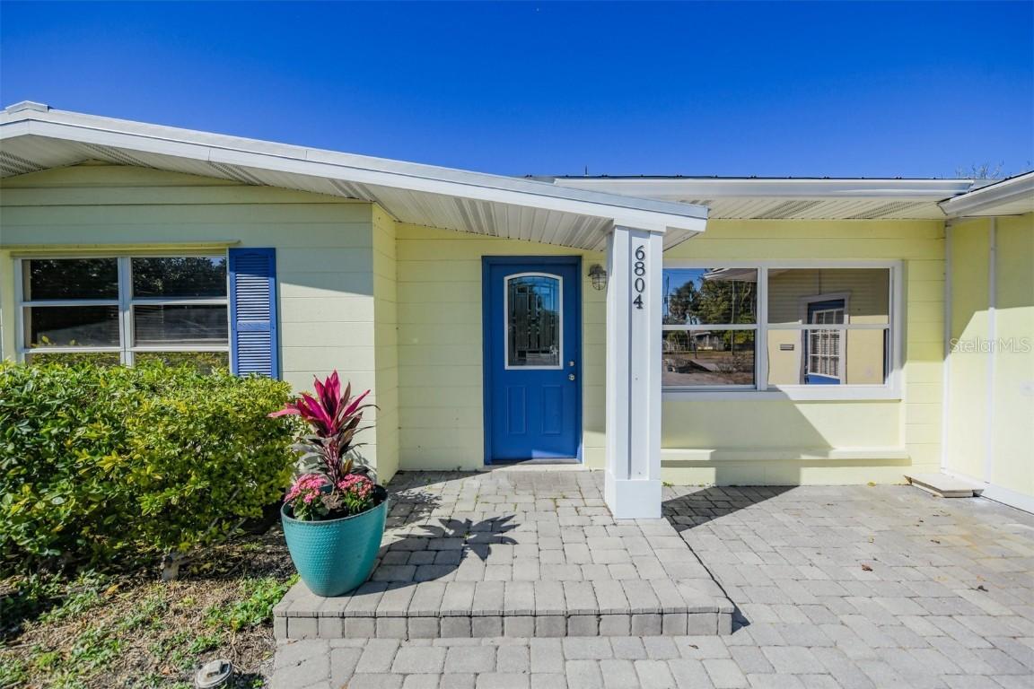 6804 26th St., Bradenton, FL 34207