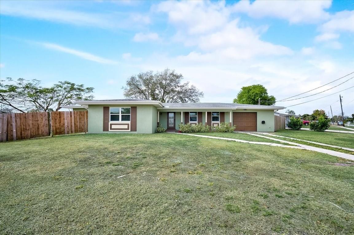 21539 Gladis Ave., Port Charlotte, FL 33952