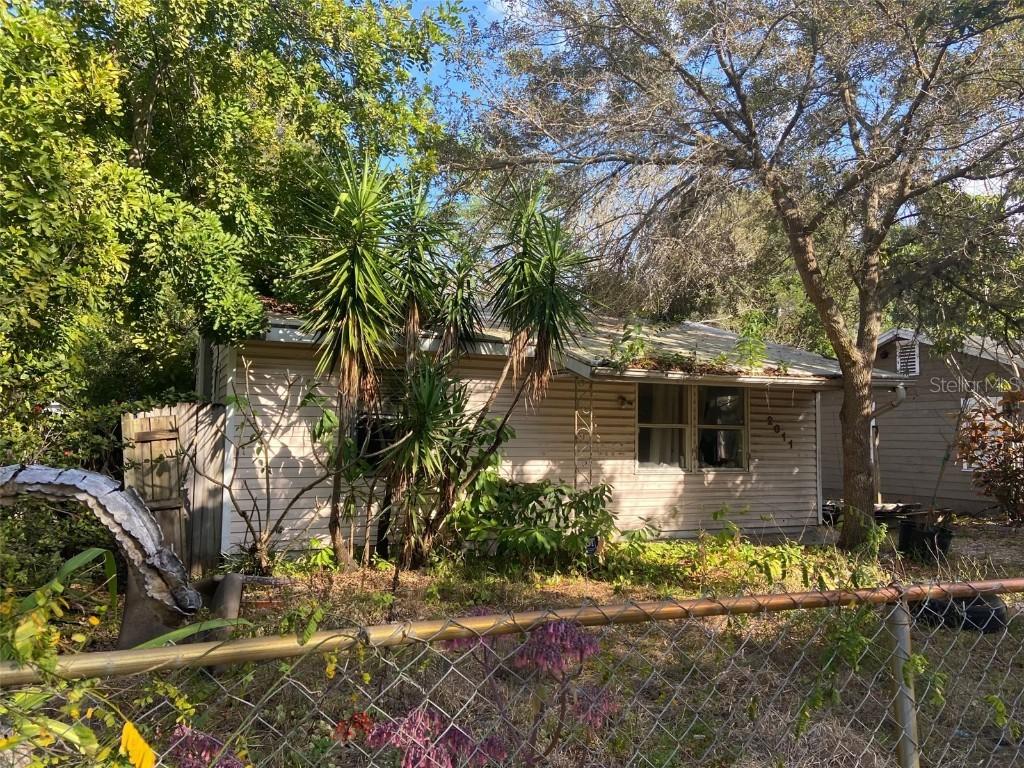 2011 11th St., Bradenton, FL 34205